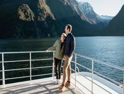 From Queenstown: Milford Cruise, Lunch & Return Transfers